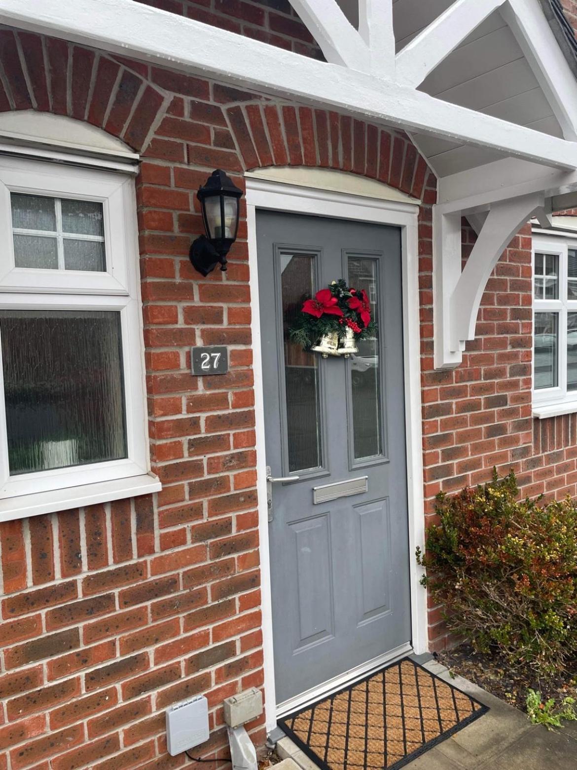 Modern Semi Detached In A Quiet Location, Driveway Parking Villa Ewloe Kültér fotó