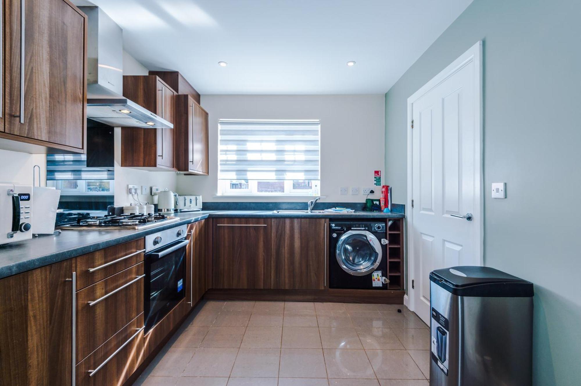 Modern Semi Detached In A Quiet Location, Driveway Parking Villa Ewloe Kültér fotó